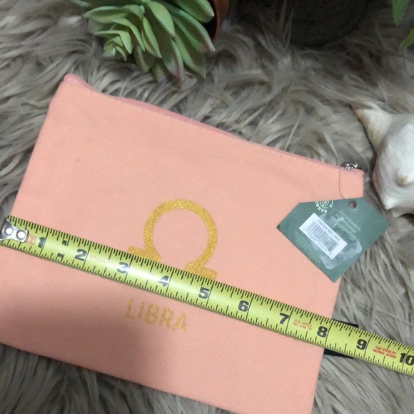 FREE WITH $25 purchase-NWT-Cloth MakeUp/Carryall Pouch-Zip Top-Pink-Libra Logo - Picture 7 of 9